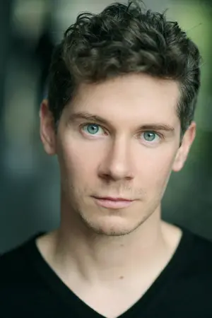 Karl Davies