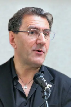 Károly Eperjes