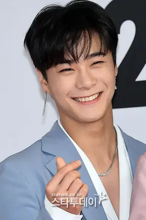 Moon Bin