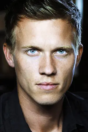 Warren Kole