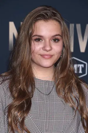 Maisy Stella