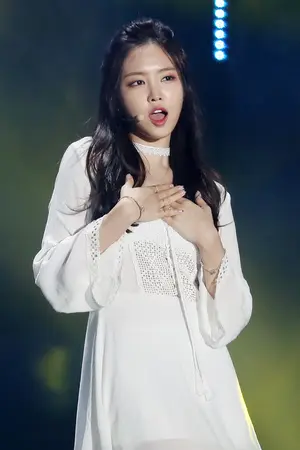 Son Na-eun