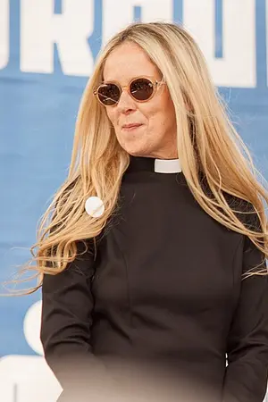 Хина Кантнер