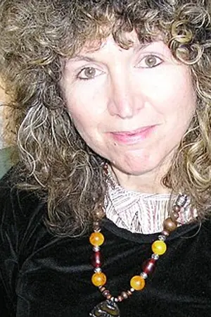 Caroline Lawrence