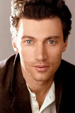 Bryce Pinkham