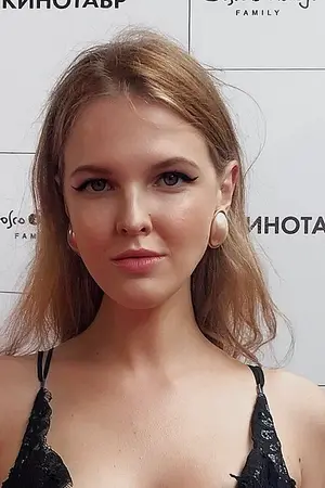 Стася Толстая