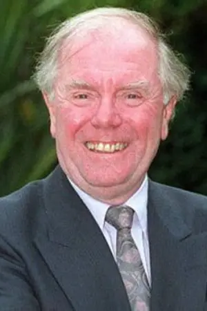 Angus Lennie