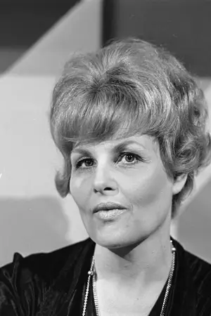 Christel Adelaar