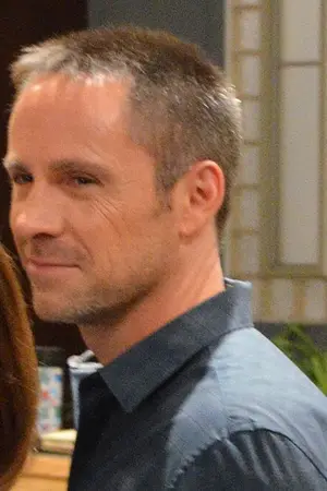 William deVry