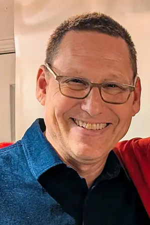 Avi Lewis