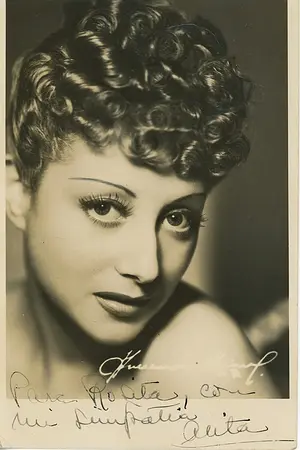 Alita Román