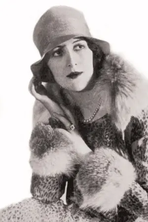 Элена Сангро