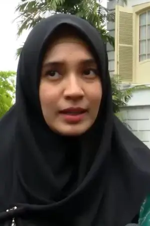 Dhini Aminarti