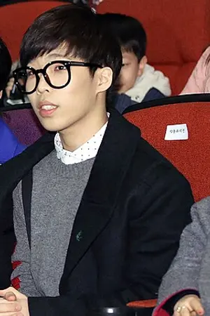 AKMU