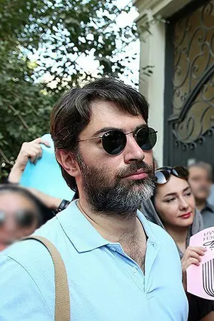 Парса Пирузфар