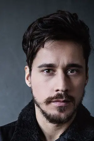 Peter Gadiot