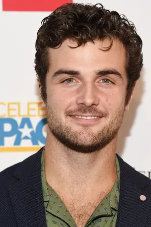 Beau Mirchoff