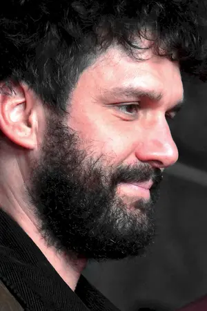 Igor Bezinović