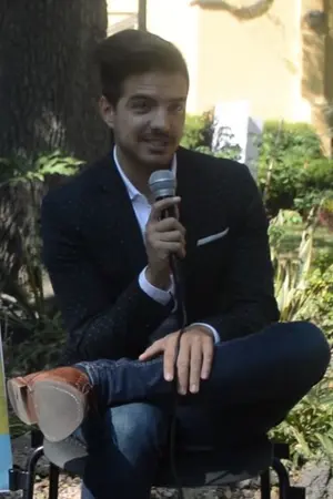 Vadhir Derbez