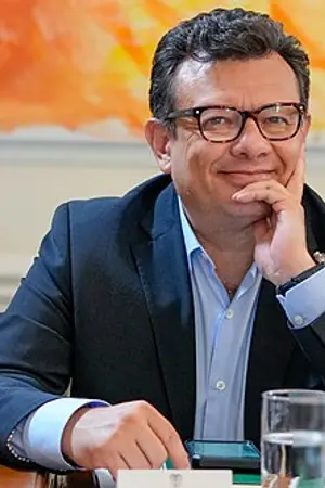 Hollman Morris