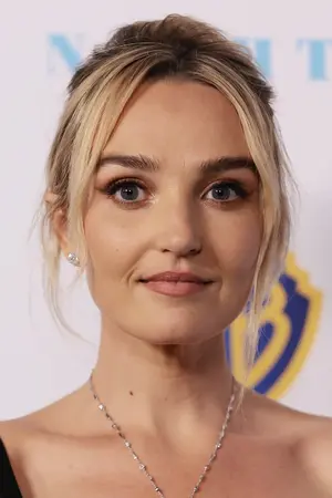 Chloe Fineman