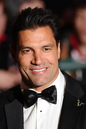 Manu Bennett