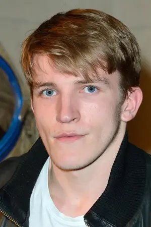 Ewan Mitchell