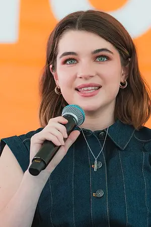 Raegan Revord