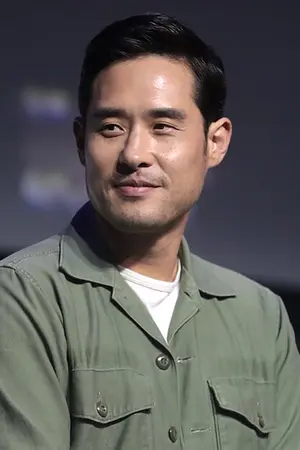 Raymond Lee