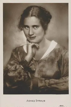 Agnes Straub