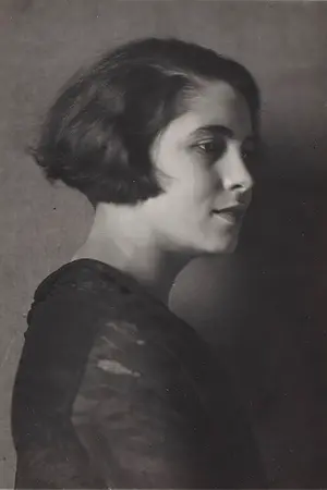 Carola Neher