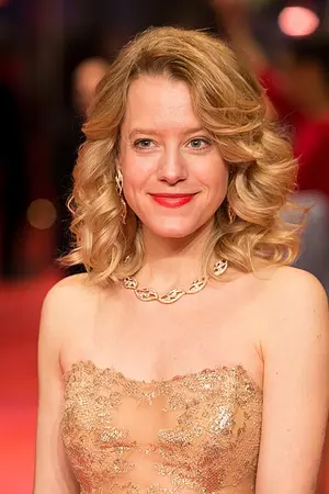 Julia Zange
