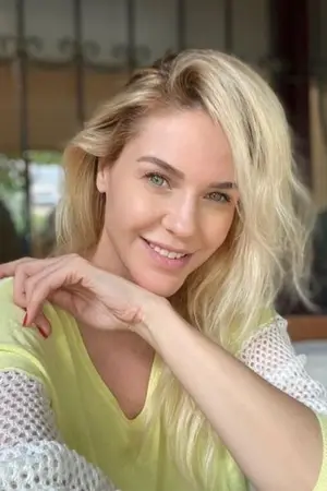 Emine Ün
