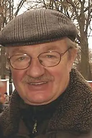 Damian Damięcki