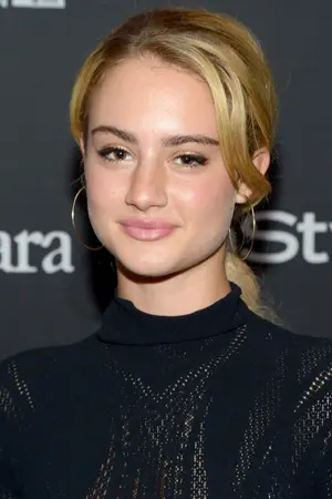 Grace Van Patten