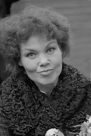 Cleo Laine