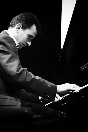 Pejman Akbarzadeh