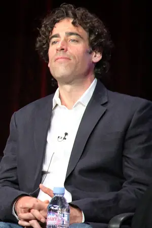 Stephen Mangan