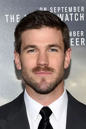 Austin Stowell