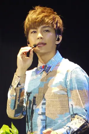 Aaron Yan