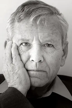 Amos Oz