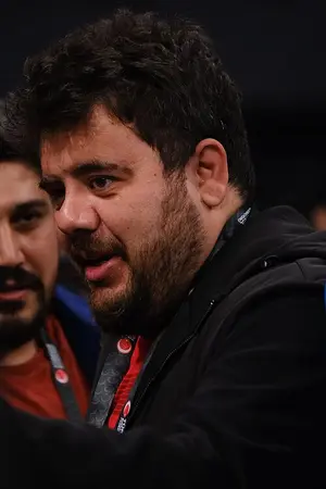 Эсер Йененлер