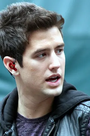 Logan Henderson
