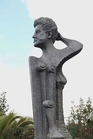 Оскар Домингес