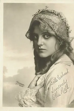 Элла Холл
