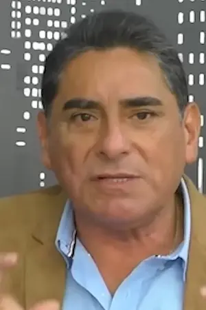Carlos Álvarez