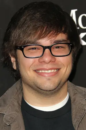 Charlie Saxton