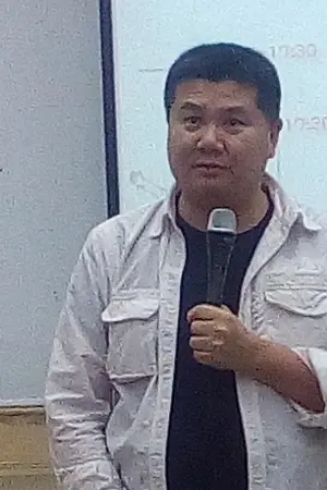 Kevin H.J. Lee