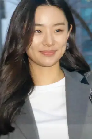 Stephanie Lee