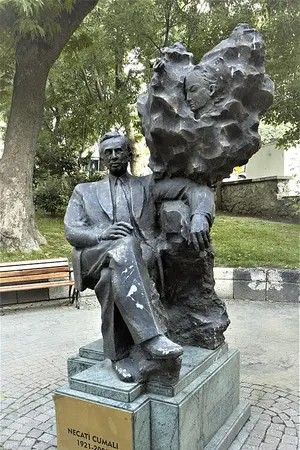 Necati Cumalı